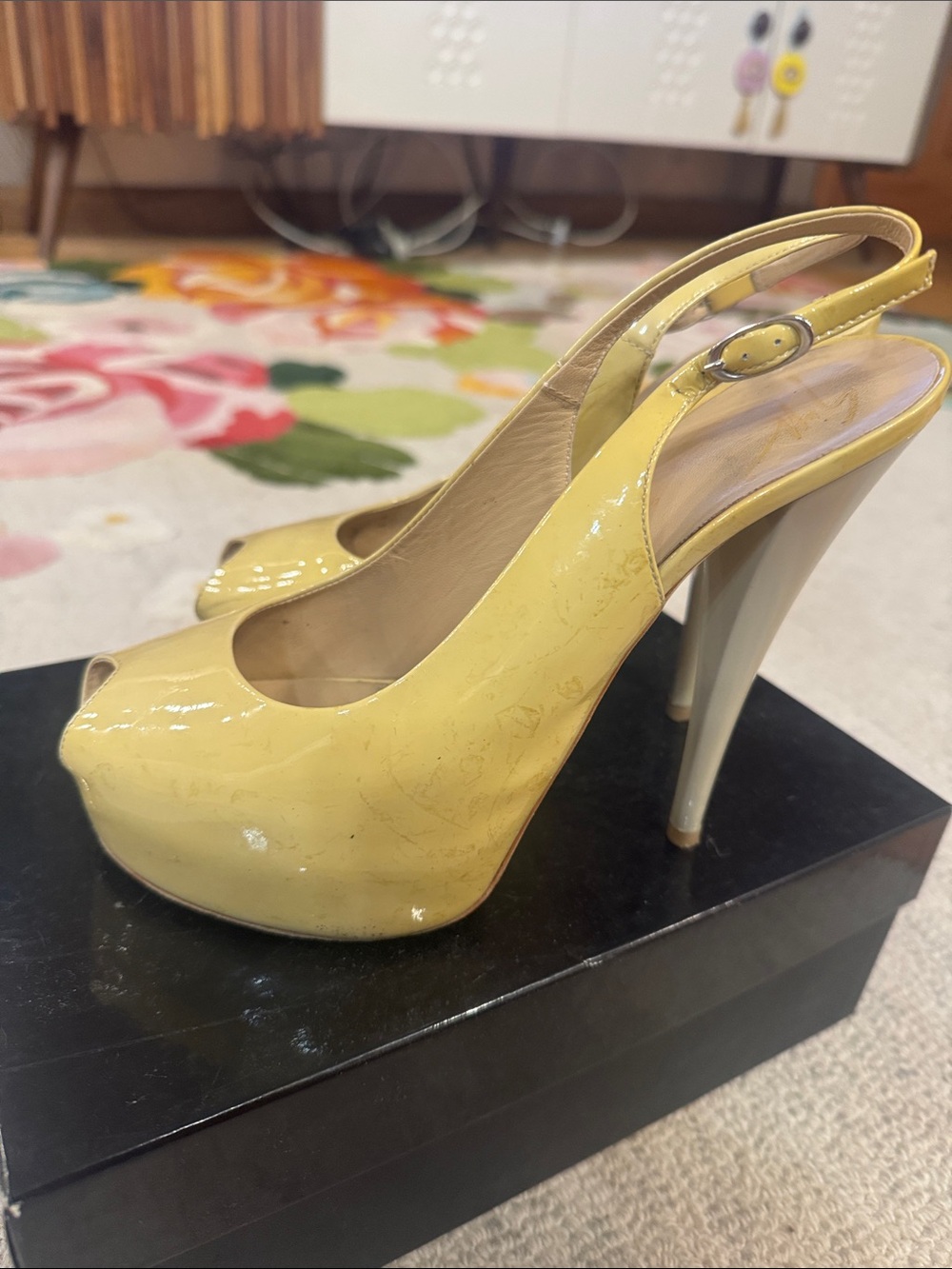 Patent Yellow Peep-Toe Slingback Heels Guizeppe Zanotti